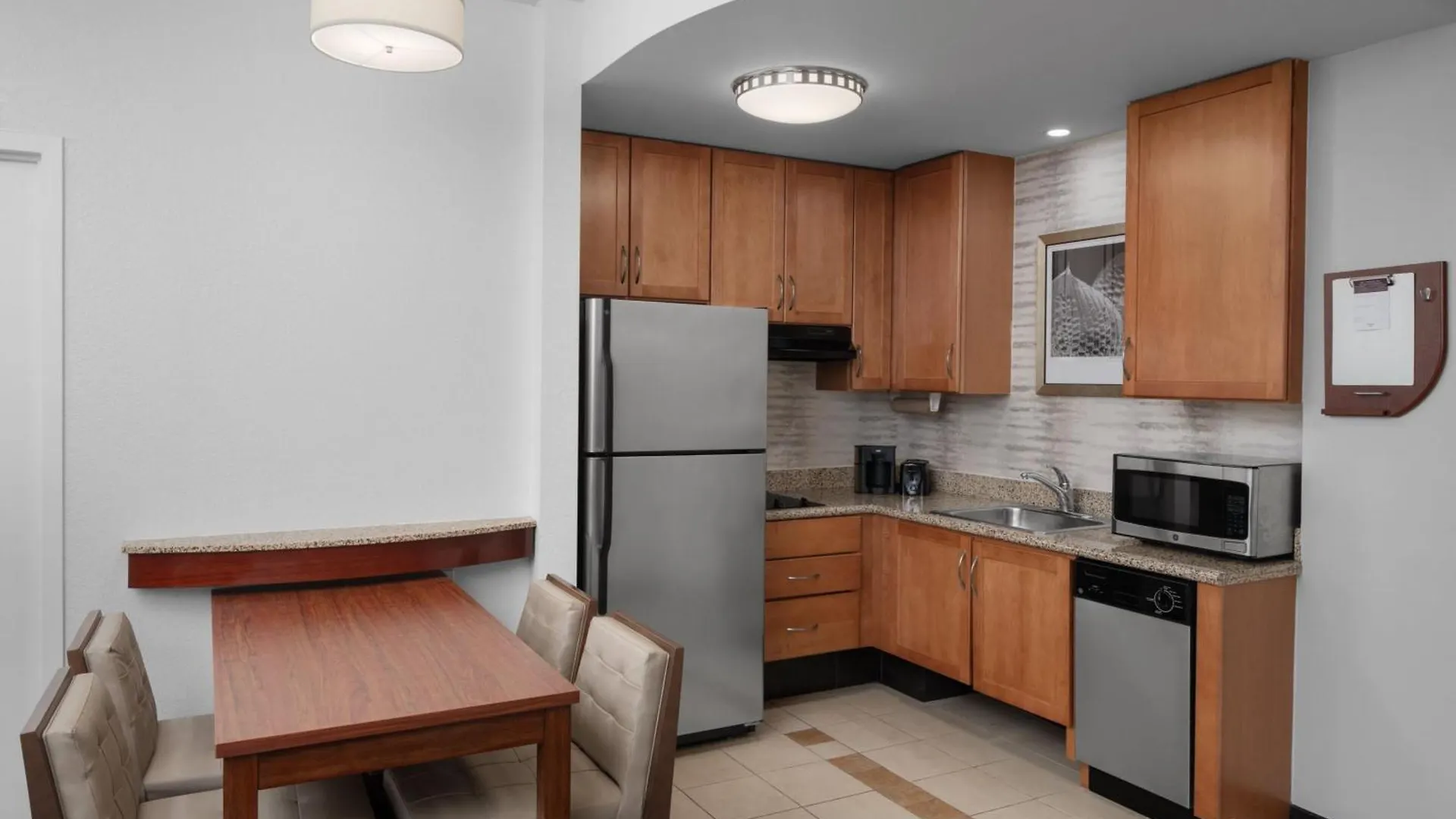 Residence Inn East Rutherford Meadowlands 3*,